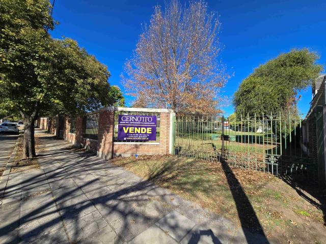 EXCELENTE Y AMPLIA PROPIEDAD EN VENTA EN VILLA CARLOS PAZ, Bº Residencial Santa Rita. 3.000 mt2