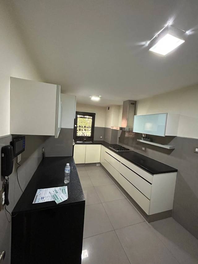 vendo departamento en barrio cerro de las rosas