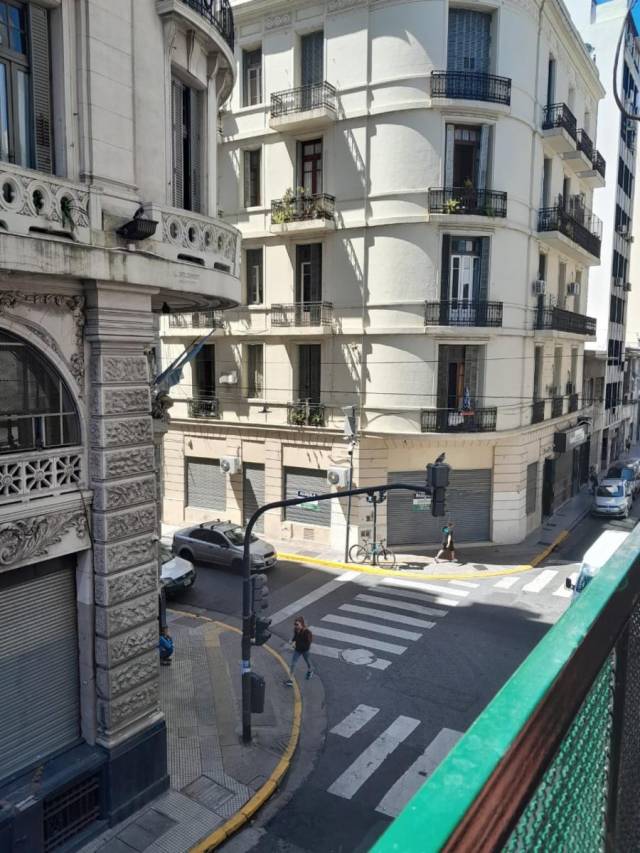 VENTA DEPTO 2 AMBIENTES AL FRENTE CON BALCON