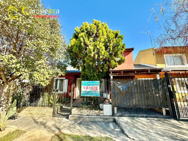 Casa 4 Amb en Venta en Barrio Altos de Podesta
