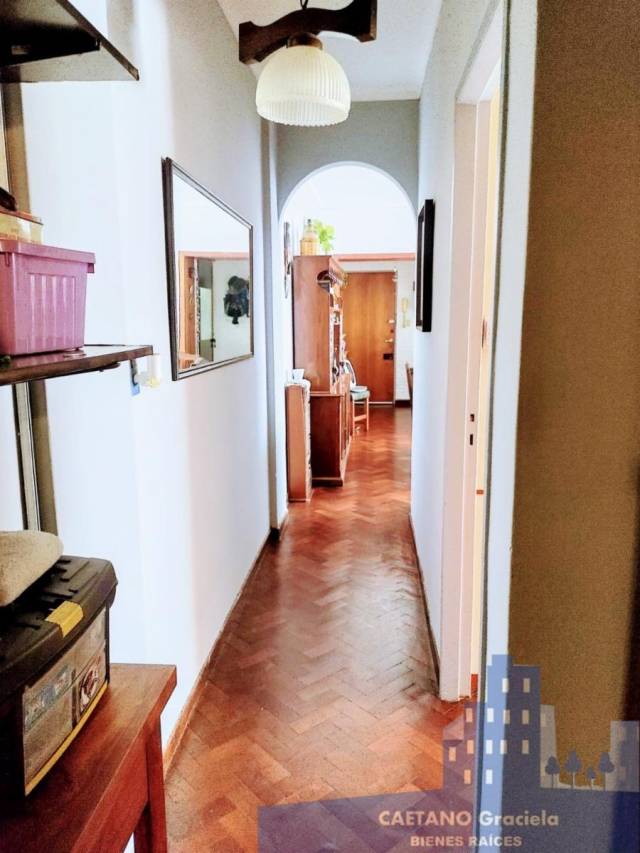 VENDO DEPARTAMENTO  3 AMB. EDIF. 5,  BARRIO GRAL PAZ , V. CELINA
