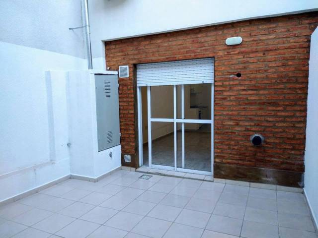 VENTA  SAN LORENZO 3729  PLANTA BAJA  MONOAMBIENTES CON PLACAR Y PATIO GAS NATURAL