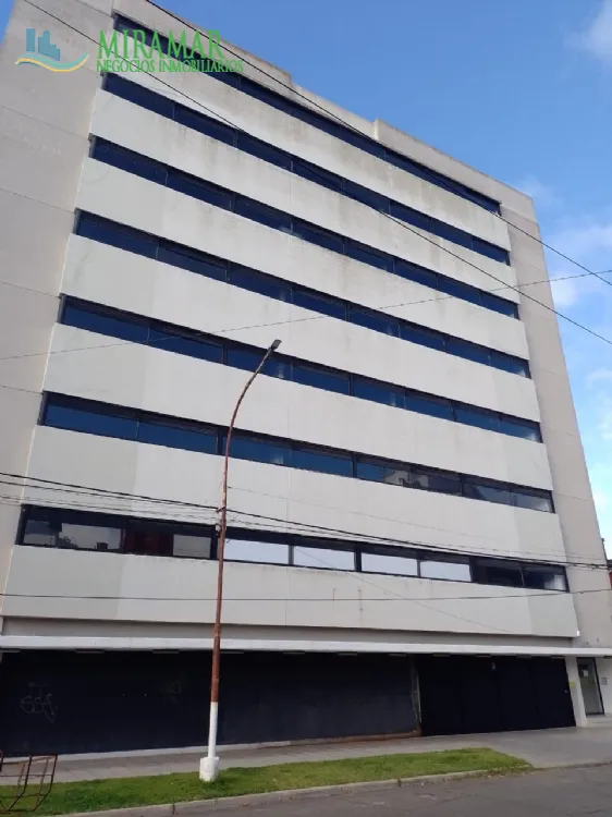 Cochera en Venta Zona I de Miramar. Estado Excelente. Apto Crédito