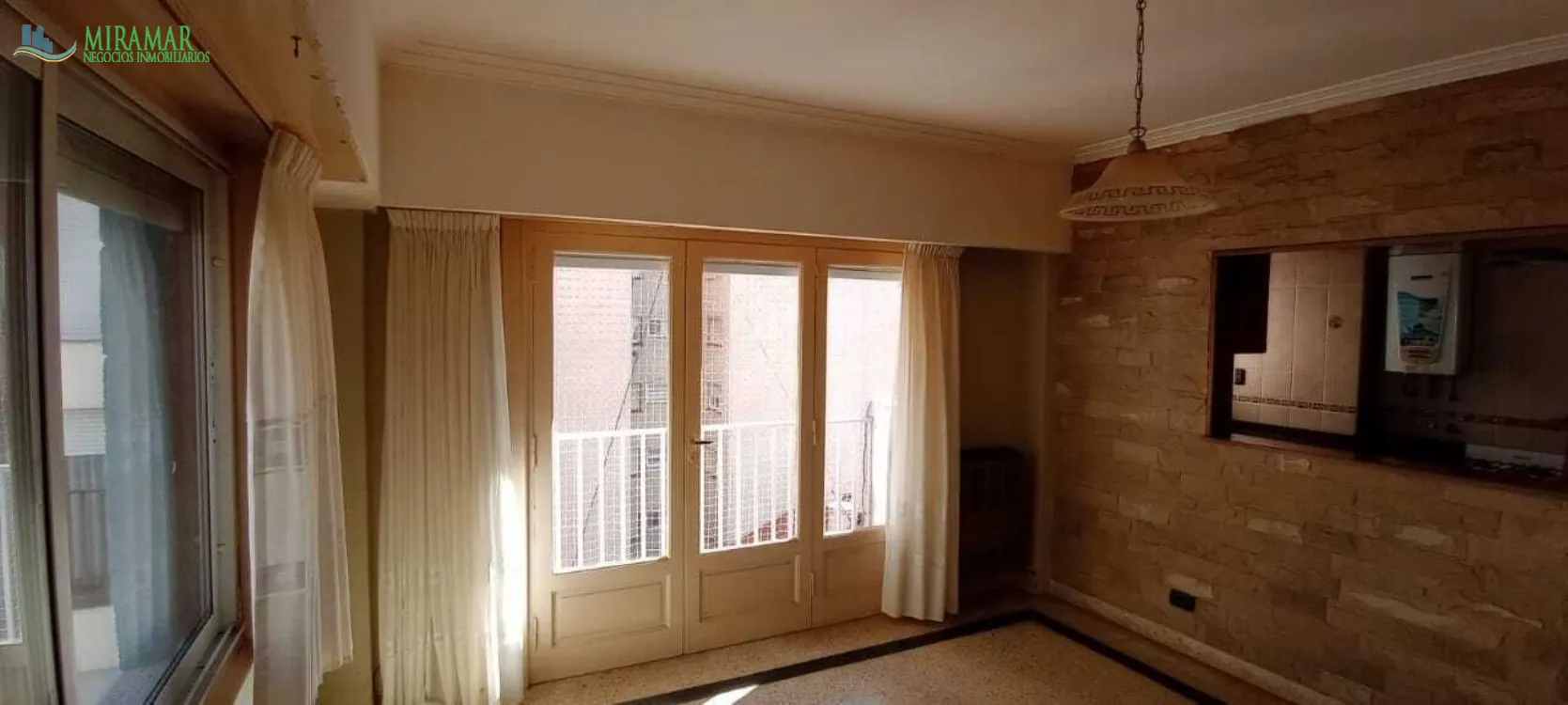 Departamento en Venta Zona I de Miramar. Estado Muy Bueno. 1 Habitación. 1 Baño. Apto Crédito