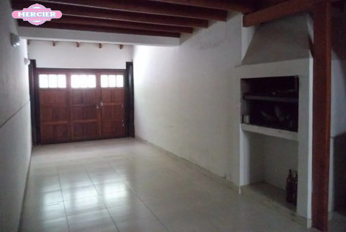 Chalet en Venta Zona I de Miramar. Estado Muy Bueno. 3 Habitaciones. 2 Baños.
