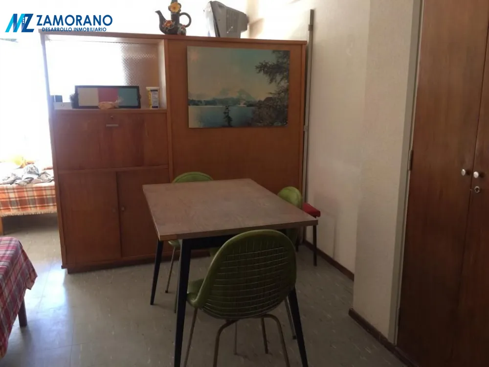 Departamento en Venta Zona I de Miramar. Estado Bueno. 1 Baño. Apto Crédito