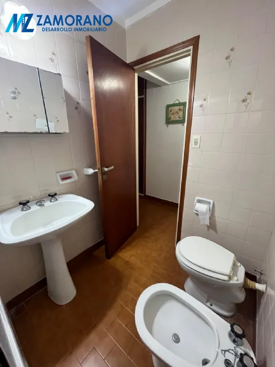 Departamento en Venta Zona I de Miramar. Estado Bueno. 1 Baño. Apto Crédito