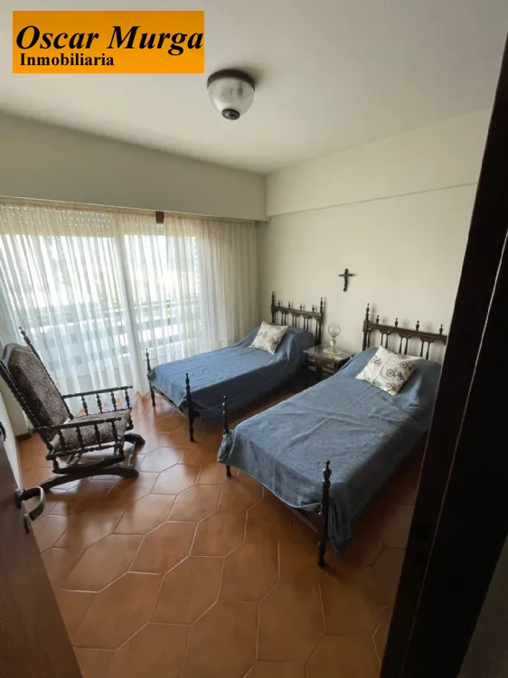 Departamento en Alquiler Temporario Zona I de Miramar. Estado Muy Bueno. 3 Habitaciones. 3 Baños. Temporada Verano 2025