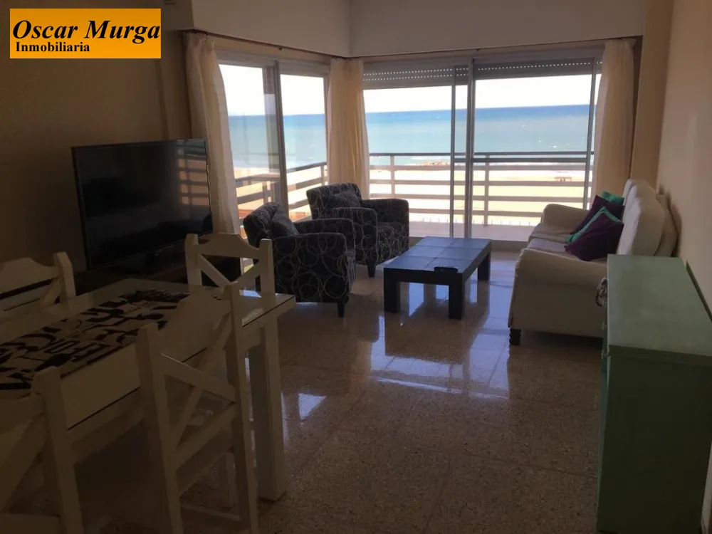 Departamento en Venta Zona I de Miramar. Estado Excelente. 2 Habitaciones. 2 Baños. Apto Crédito