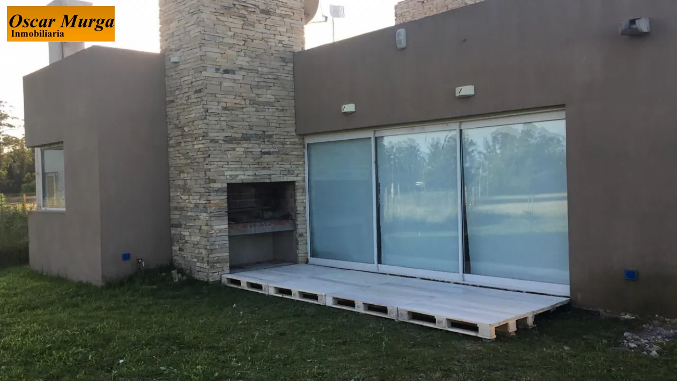 Chalet en Venta Las Lomas de Miramar. Estado Excelente. 2 Habitaciones. 1 Baño. Apto Crédito