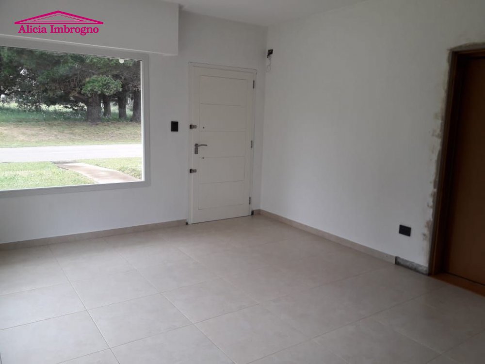 Casa en Venta Las Lomas de Miramar. Estado Excelente. 2 Habitaciones. 2 Baños. Apto Crédito