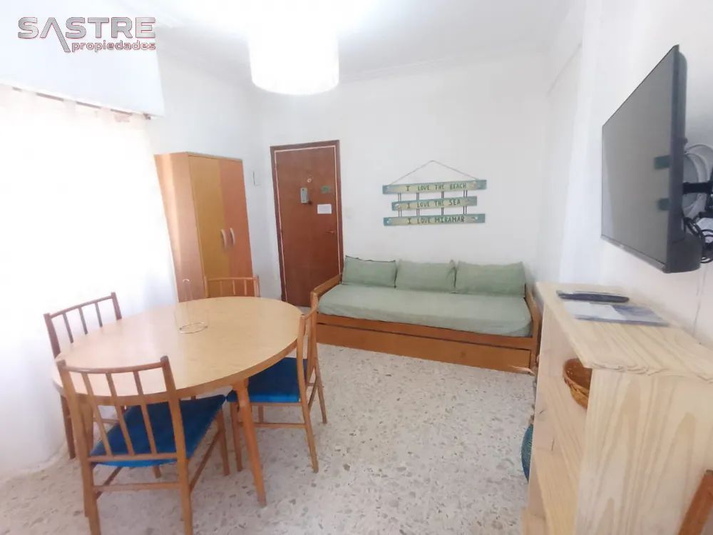 Departamento en Alquiler Temporario Zona I de Miramar. Estado Muy Bueno. 1 Habitación. 1 Baño. Temporada Verano 2025