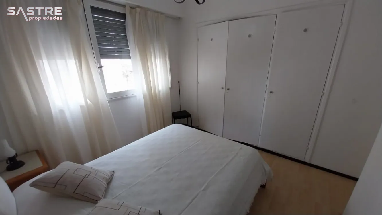 Departamento en Alquiler Temporario Zona II de Miramar. Estado Muy Bueno. 2 Habitaciones. 1 Baño. Temporada Verano 2025