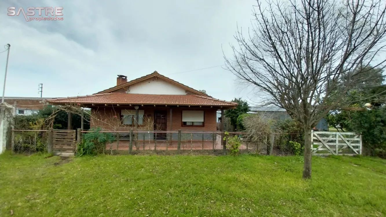 Chalet en Venta Zona Todo el año de Miramar. Estado Regular. 2 Habitaciones. 1 Baño.
