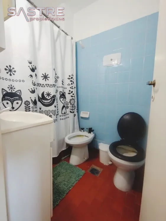 Departamento en Venta Zona I de Miramar. Estado Bueno. 1 Habitación. 1 Baño.