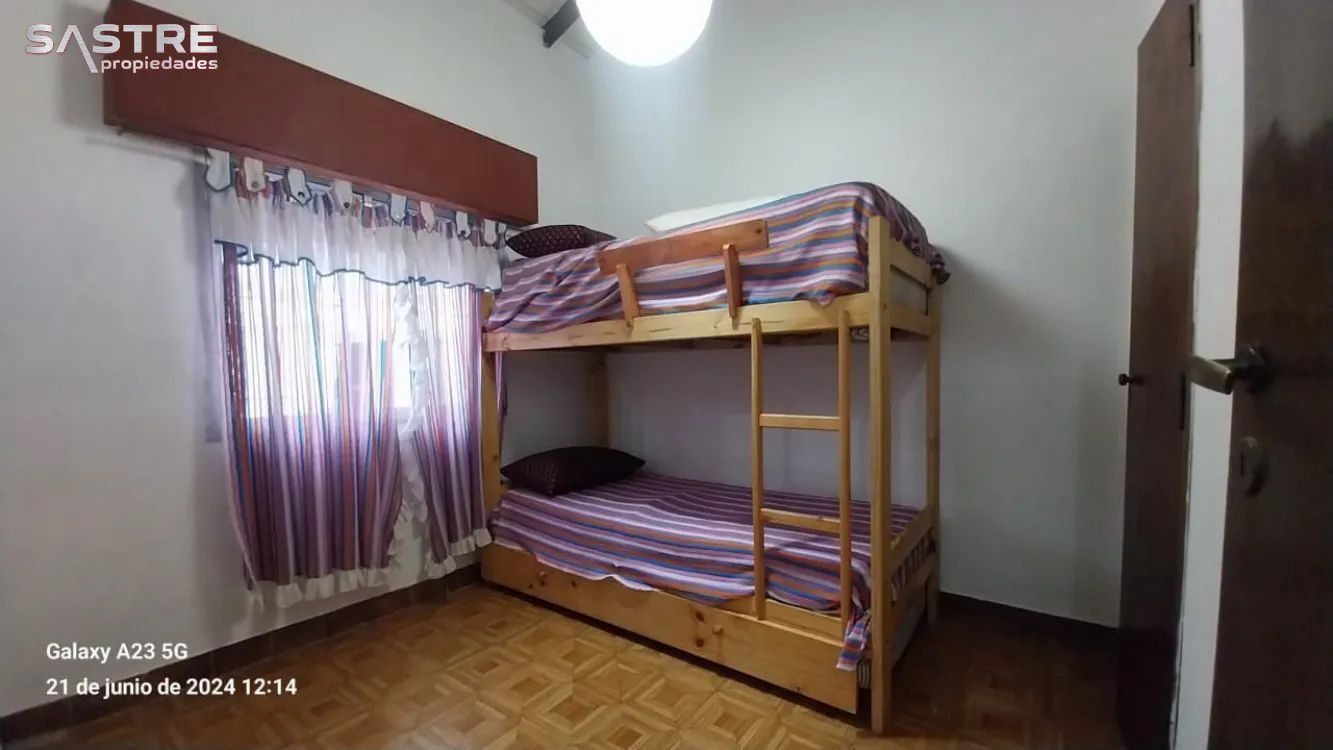 Chalet en Venta Zona Todo el año de Miramar. Estado Muy Bueno. 2 Habitaciones. 1 Baño. Apto Crédito