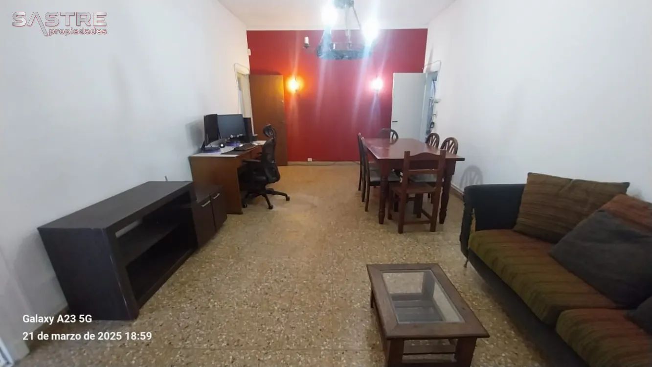 Chalet en Venta Zona V de Miramar. Estado Muy Bueno. 3 Habitaciones. 2 Baños. Apto Crédito
