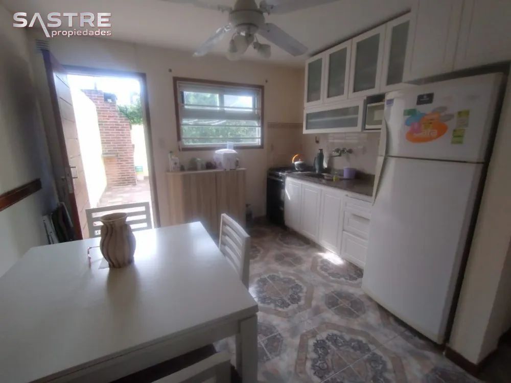 Dúplex en Venta Zona IV de Miramar. Estado Excelente. 2 Habitaciones. 2 Baños. Apto Crédito