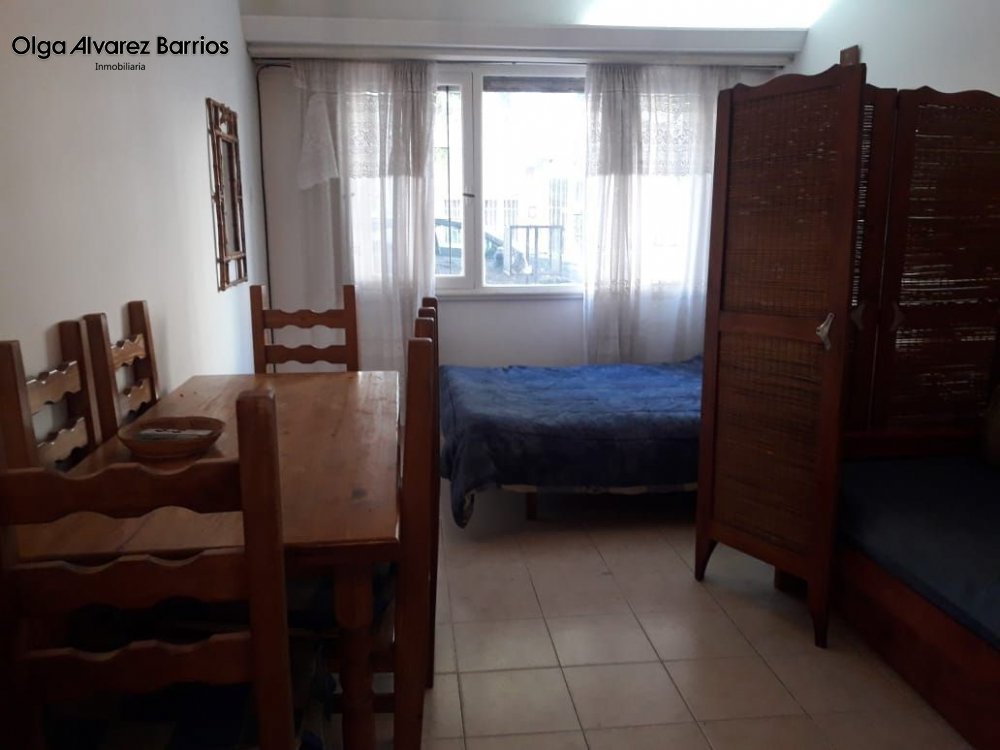 Departamento en Venta Zona I de Miramar. Estado Bueno. 1 Baño. Apto Crédito