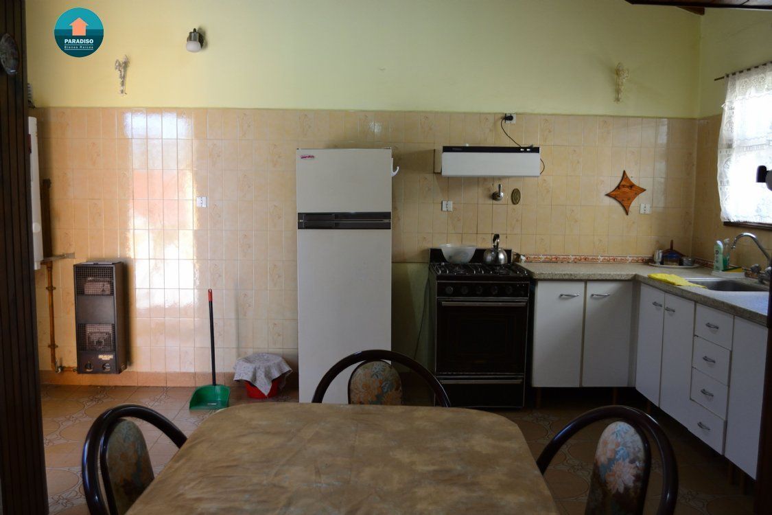 Casa en Alquiler Temporario Zona Todo el año de Miramar. Estado Bueno. 2 Habitaciones. 1 Baño. Temporada Verano 2025
