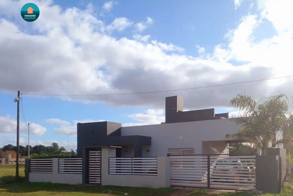 Casa en Alquiler Temporario Las Lomas de Miramar. Estado Excelente. Temporada Verano 2025