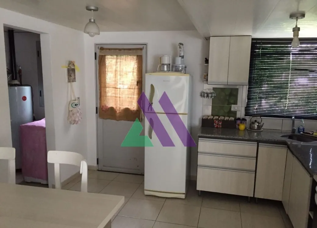 Casa en Venta Las Lomas de Miramar. Estado Muy Bueno. 3 Habitaciones. 2 Baños.