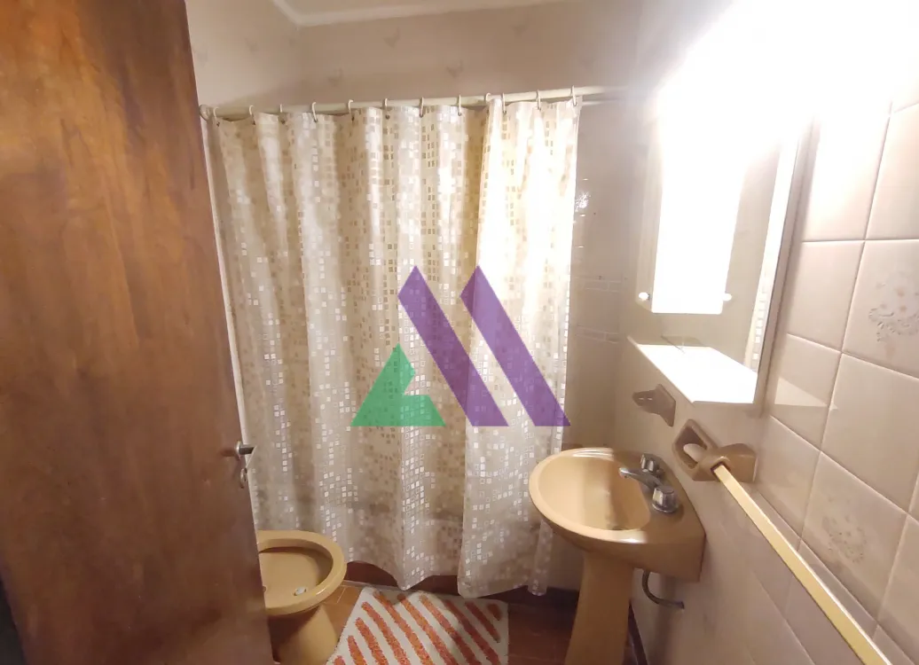 Departamento en Venta Zona I de Miramar. Estado Muy Bueno. 2 Habitaciones. 2 Baños.