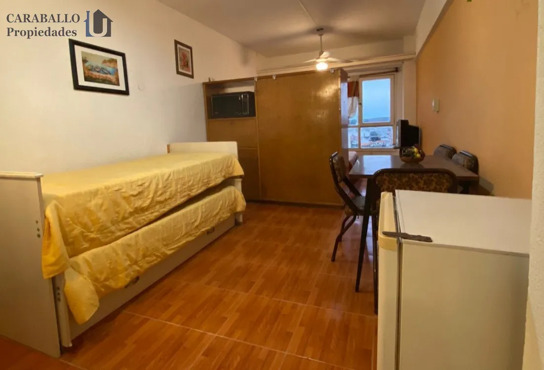 Departamento en Venta Zona I de Miramar. Estado Excelente. 1 Baño.