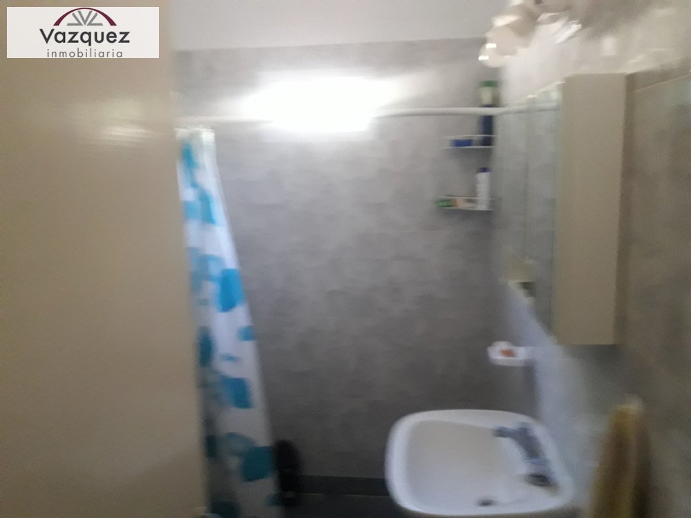 Casa en Venta Zona Todo el año de Miramar. Estado Muy Bueno. 2 Habitaciones. 1 Baño. Apto Crédito