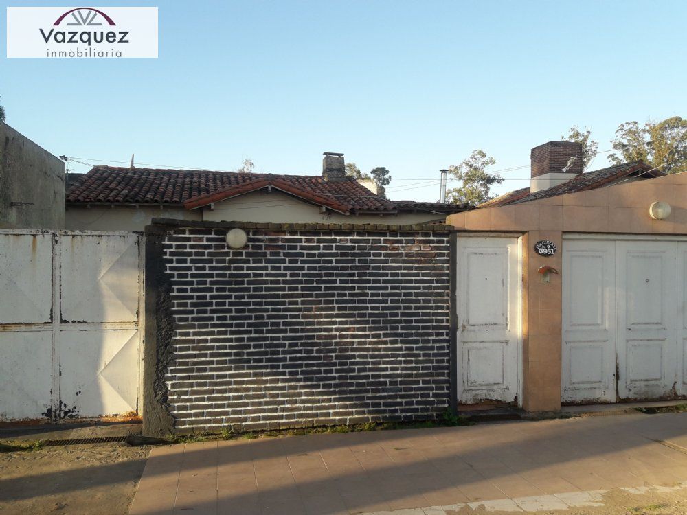 Casa en Venta Los Pinos de Miramar. Estado Bueno. 7 Habitaciones. 2 Baños. Apto Crédito