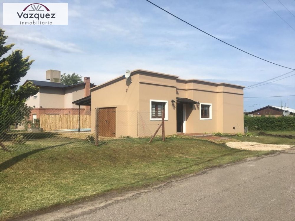 Casa en Venta Las Lomas de Miramar. Estado Excelente. 2 Habitaciones. 1 Baño. Apto Crédito