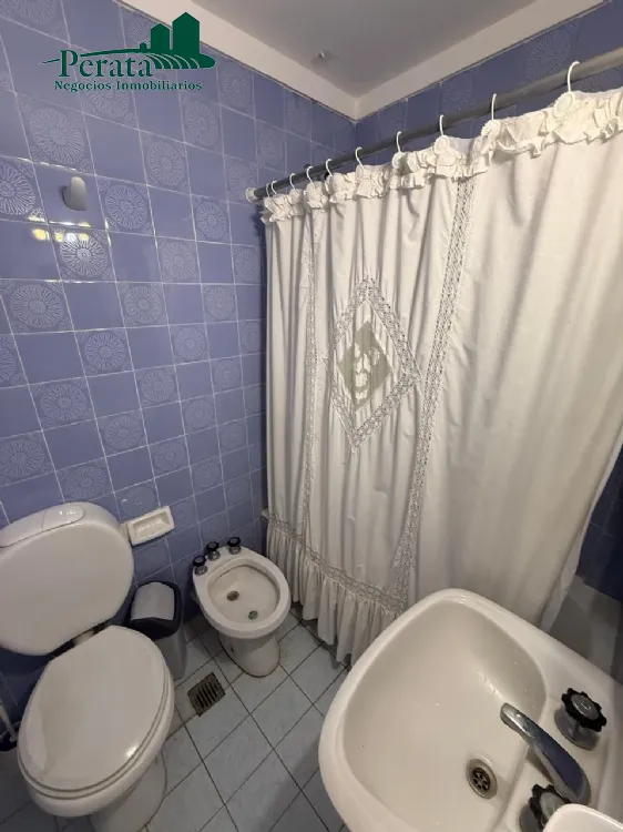 Departamento en Venta Zona I de Miramar. Estado Bueno. 2 Habitaciones. 1 Baño.