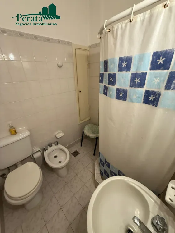 Departamento en Venta Zona I de Miramar. Estado Bueno. 2 Habitaciones. 2 Baños.