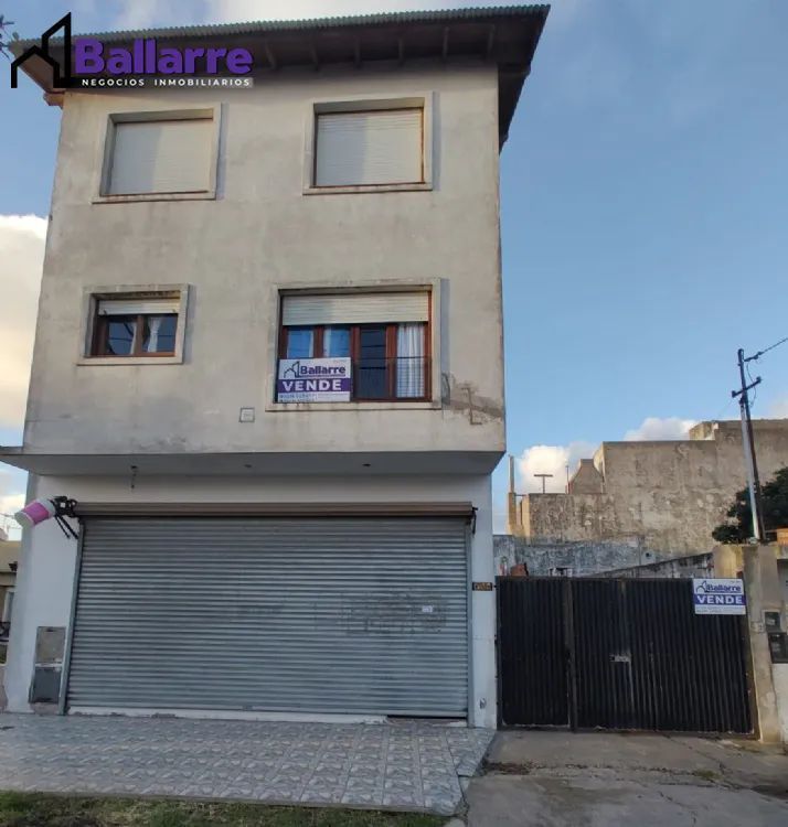 Local u Oficina en Venta Zona II de Miramar. Estado Bueno. 2 Habitaciones. 1 Baño. Apto Crédito
