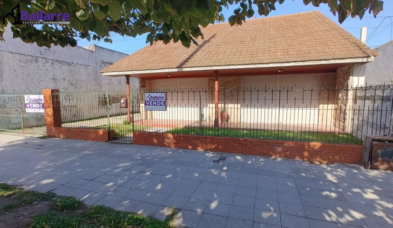 Chalet en Venta Zona II de Miramar. Estado Bueno. 3 Habitaciones. 2 Baños. Apto Crédito