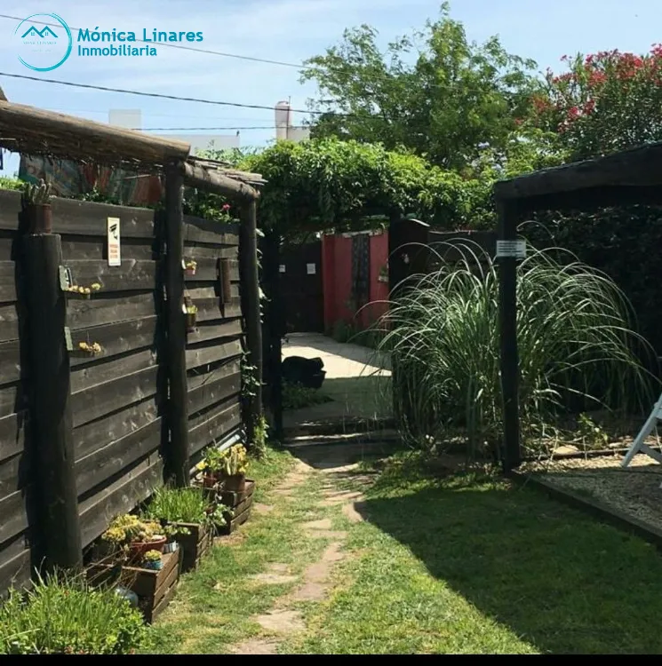 Casa en Venta Zona Todo el año de Miramar. Estado Muy Bueno. 2 Habitaciones. 1 Baño. Apto Crédito