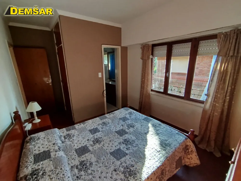 Dúplex en Venta Zona I de Miramar. Estado Bueno. 3 Habitaciones. 3 Baños. Apto Crédito