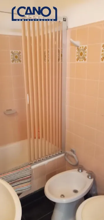 Departamento en Venta Zona I de Miramar. Estado Excelente. 1 Habitación. 1 Baño.