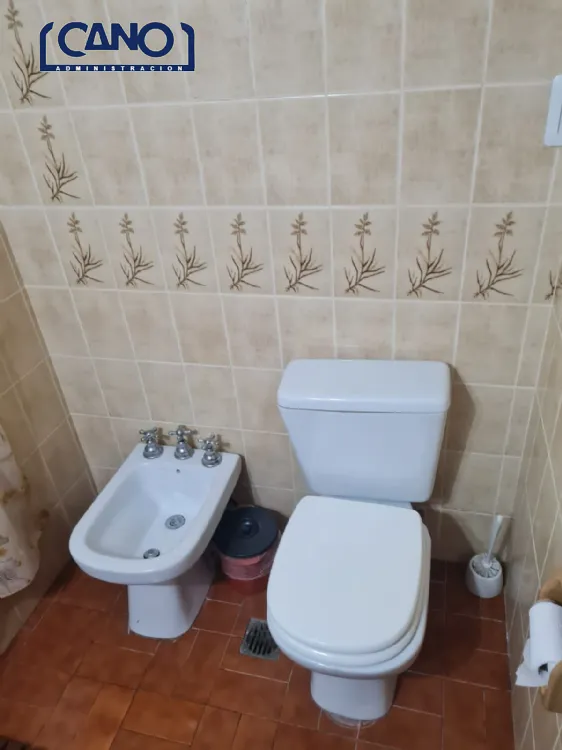 Departamento en Venta Zona I de Miramar. Estado Excelente. 1 Habitación. 1 Baño.