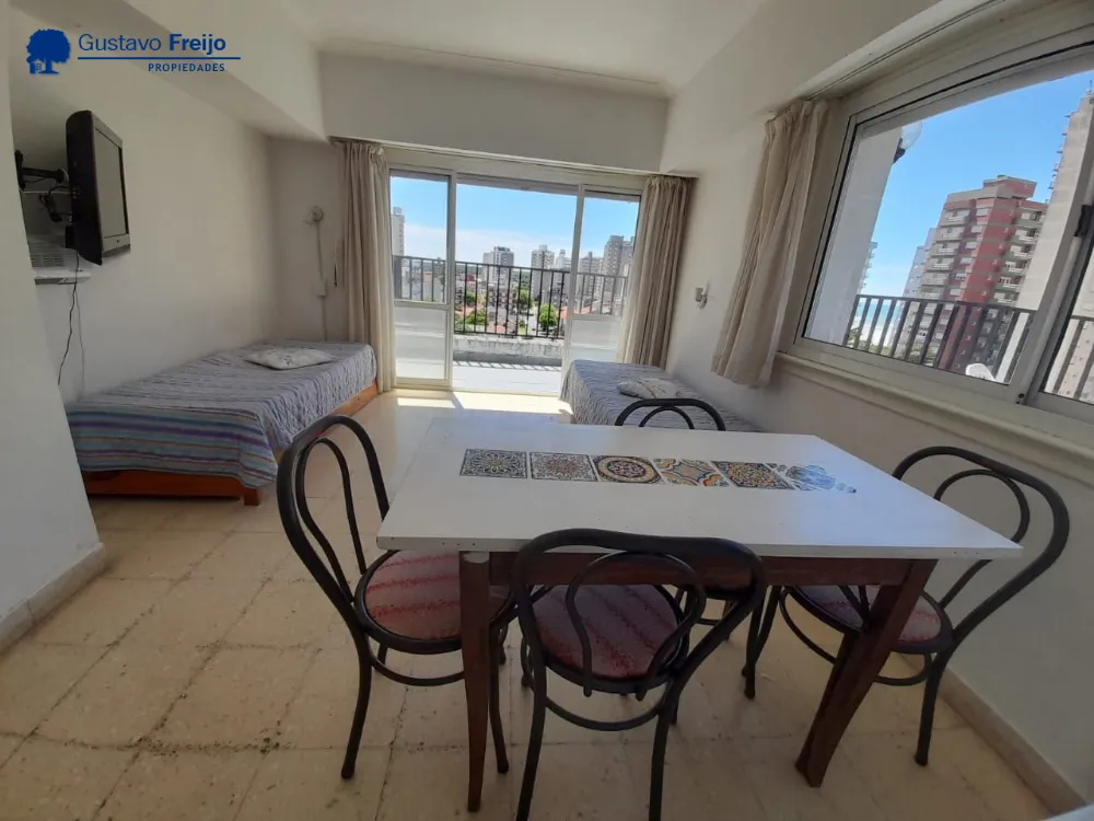 Departamento en Alquiler Temporario Zona I de Miramar. Estado Muy Bueno. 1 Baño. Temporada Verano 2025