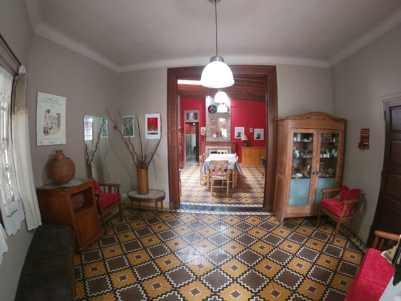 Casa en Alquiler Temporario Zona III de Miramar. Estado Excelente. 5 Habitaciones. 3 Baños. Temporada Verano 2025