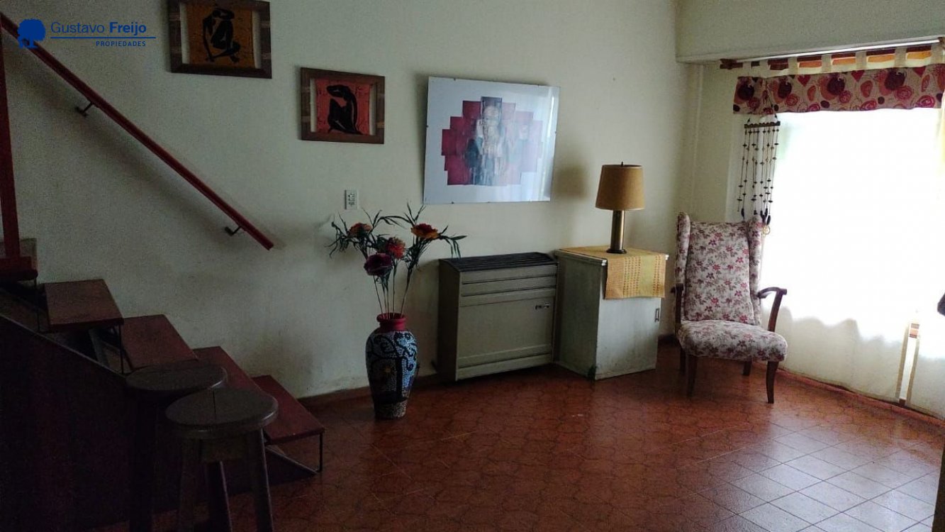 Chalet en Venta Zona IV de Miramar. Estado Muy Bueno. 5 Habitaciones. 3 Baños. Apto Crédito