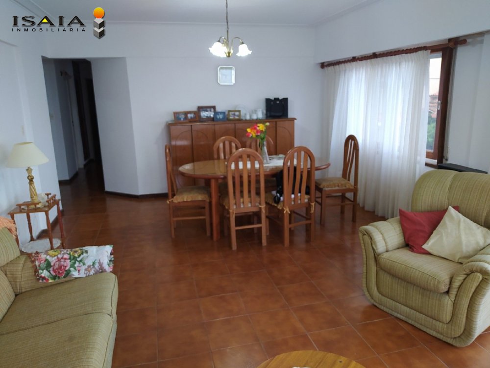Departamento en Venta Zona I de Miramar. Estado Muy Bueno. 2 Habitaciones. 3 Baños.