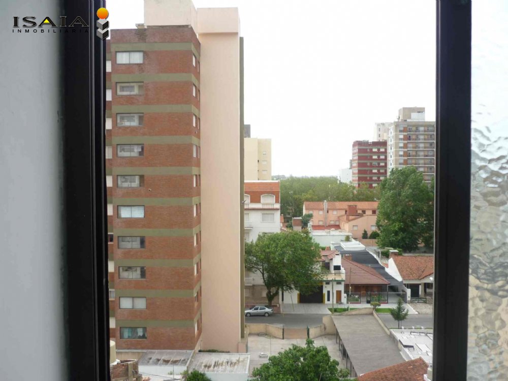 Departamento en Venta Zona IV de Miramar. Estado Bueno. 3 Habitaciones. 2 Baños. Apto Crédito