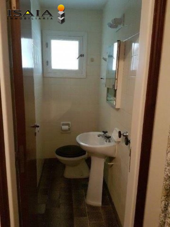 Departamento en Venta Zona I de Miramar. Estado Excelente. 3 Habitaciones. 3 Baños. Apto Crédito