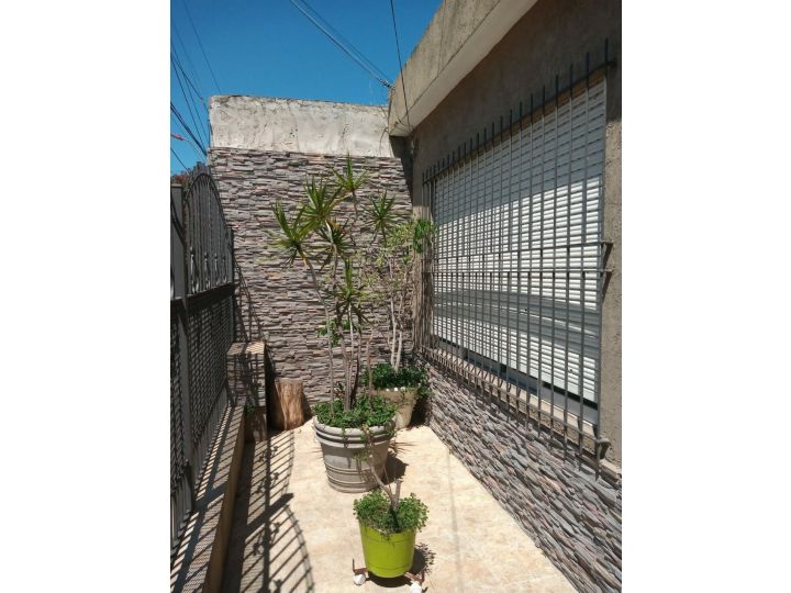 Venta Casa Estilo Americano en Castelar Sur