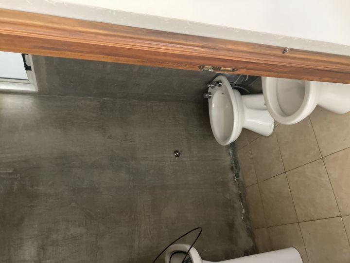 ROLDAN - ZONA CENTRICA. DUPLEX EN ALQUILER  CON  COCHERA