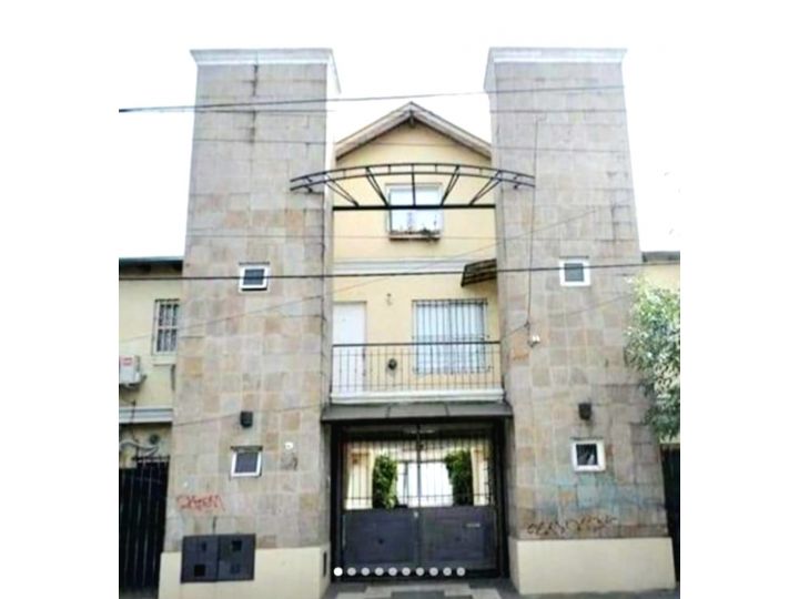Duplex.3amb con cochera.Presidente Peron 800.Ramos Mejia
