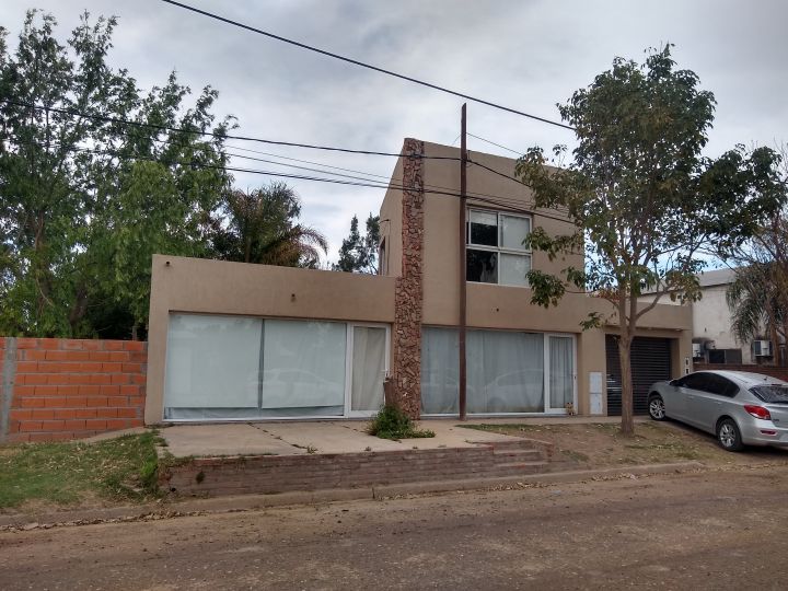 Casa Céntrica en Aldao