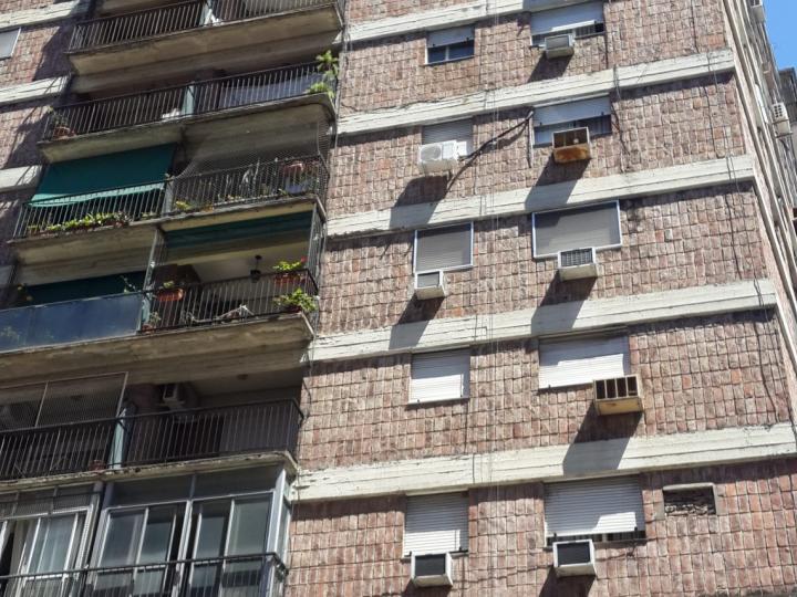 Rosario: Maipu 714 piso 10 Dto 1 o A - Departamento con vista al rio de 3 dormitorios con cochera en venta, Santa Fe, Argentina